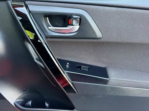 Certified 2018 Toyota Corolla iM w/ Carpet Mat Package (TMS) FWD image 18