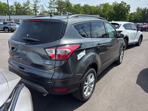 Used 2018 Ford Escape SE AWD/4WD image 4