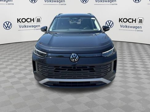 Used 2025 Volkswagen Tiguan S AWD/4WD image 2