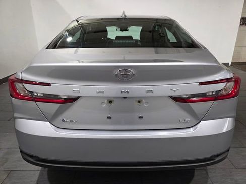 Used 2026 Toyota Camry LE FWD image 4