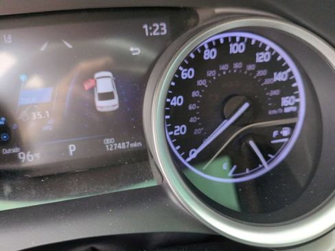 Used 2021 Toyota Camry XLE FWD image 21