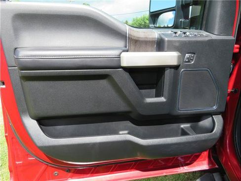 Used 2021 Ford F350 Lariat w/ Lariat Ultimate Package AWD/4WD image 13