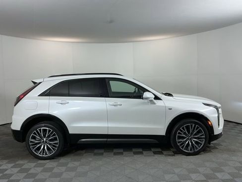 Used 2024 Cadillac XT4 Sport image 4