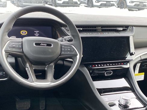 New 2026 Jeep Grand Cherokee Limited w/ Limited Altitude Package image 7