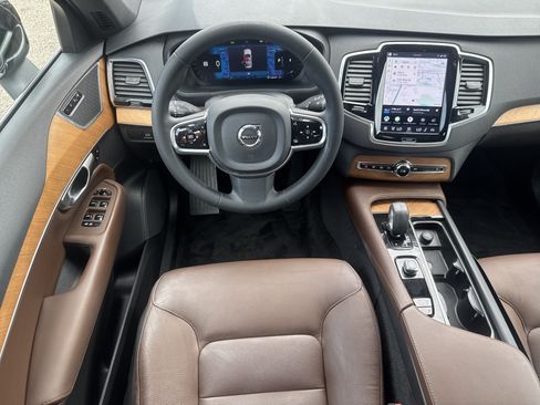 Used 2023 Volvo XC90 B6 Plus w/ Protection Package Premier AWD/4WD image 7