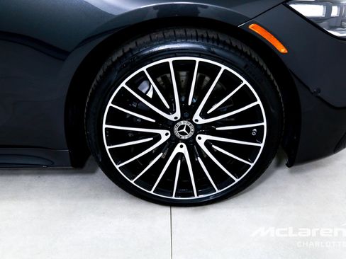 Used 2022 Mercedes-Benz S 580 4MATIC Sedan w/ AMG Line Package image 34
