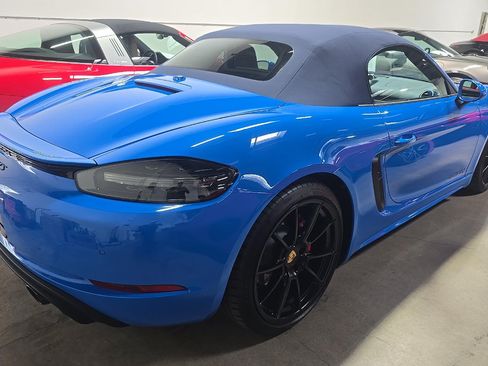 Used 2025 Porsche 718 Boxster GTS w/ Premium Package RWD image 2