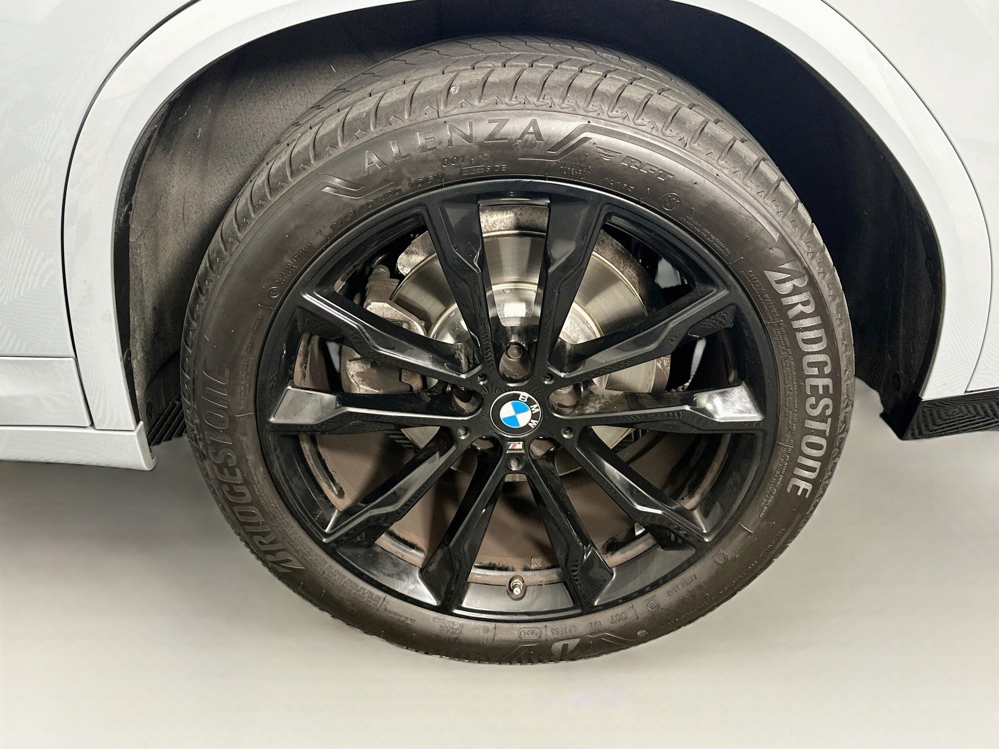 Used 2022 BMW X4 xDrive30i w/ M Sport Package AWD/4WD image 11