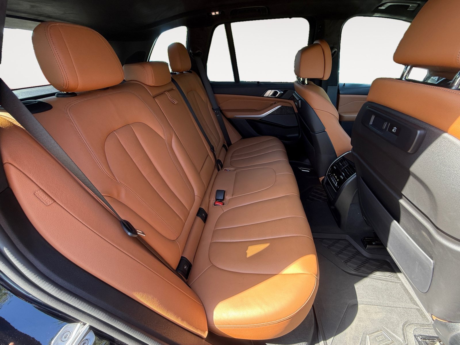 Used 2022 BMW X5 M50i AWD/4WD image 18