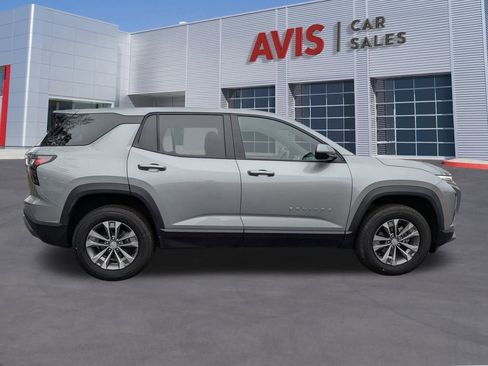 Used 2025 Chevrolet Equinox LT image 5