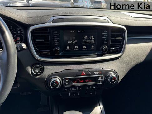 Used 2020 Kia Sorento S image 20