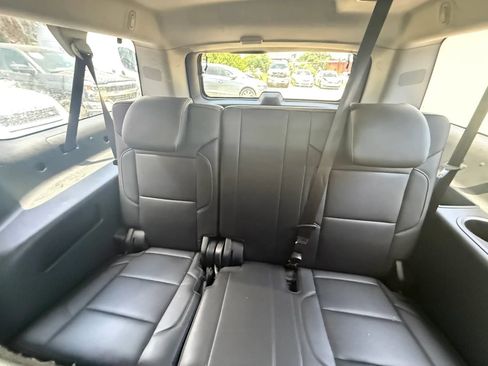 Used 2020 Chevrolet Suburban LT AWD/4WD image 13