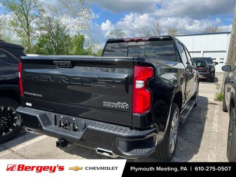 Used 2022 Chevrolet Silverado 1500 High Country w/ High Country Premium Package image 2