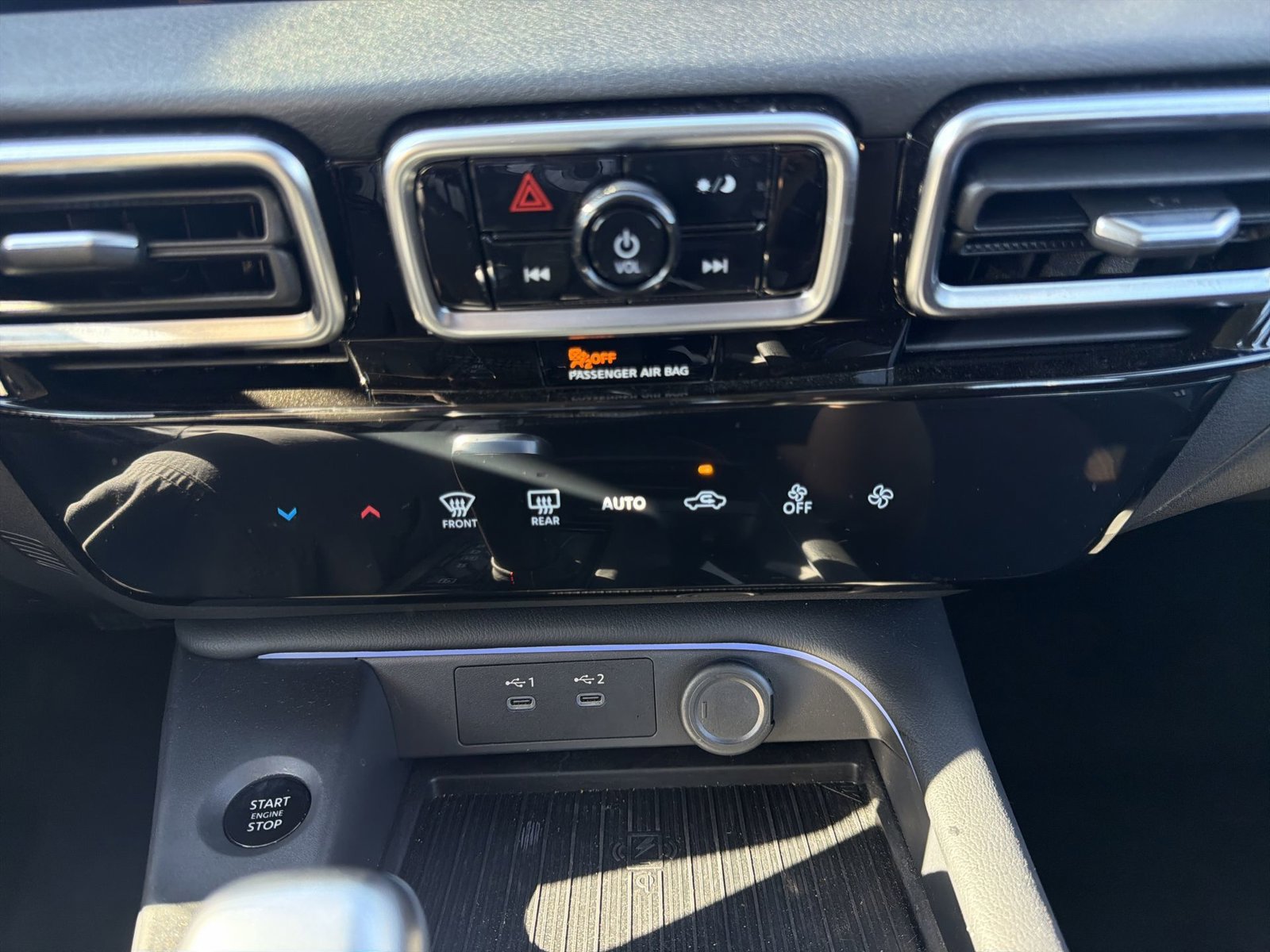 Used 2026 Nissan Sentra SR w/ Floor Mat Package FWD image 19