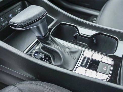 Certified 2025 Hyundai Tucson SE image 21