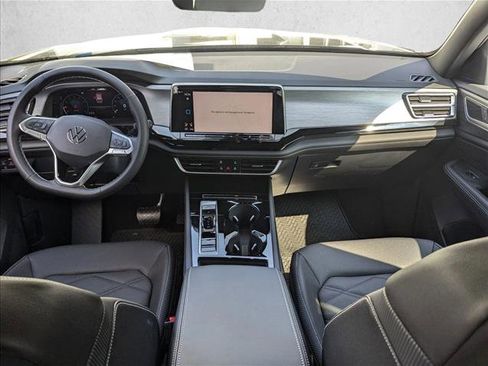 New 2026 Volkswagen Atlas Cross Sport SE image 13