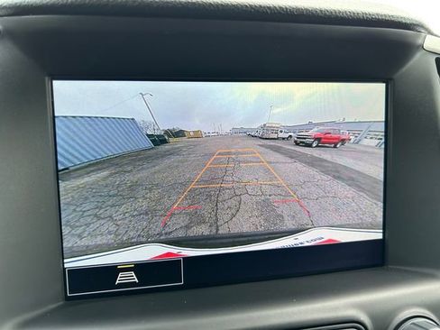 Used 2024 GMC Terrain SLT image 29