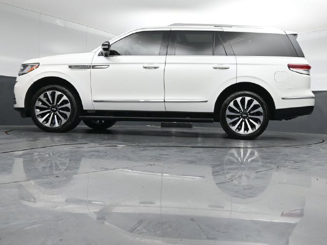 Certified 2023 Lincoln Navigator Reserve RWD image 44