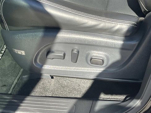 Used 2024 Nissan Murano SL image 11