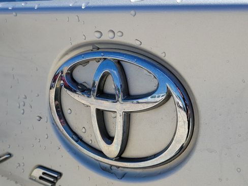 Used 2014 Toyota Venza XLE w/ XLE Premium Package AWD/4WD image 6