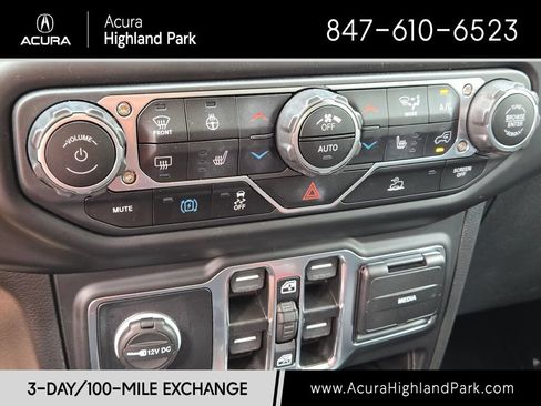Used 2022 Jeep Wrangler Unlimited Rubicon 4xe w/ Cold Weather Group AWD/4WD image 36