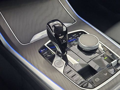 Used 2022 BMW X7 xDrive40i w/ Premium Package AWD/4WD image 20