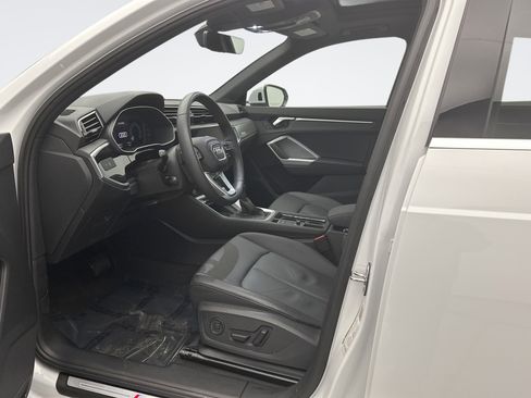 Used 2025 Audi Q3 2.0T Premium image 11
