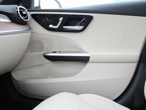 New 2025 Mercedes-Benz C 300 4MATIC Sedan image 29