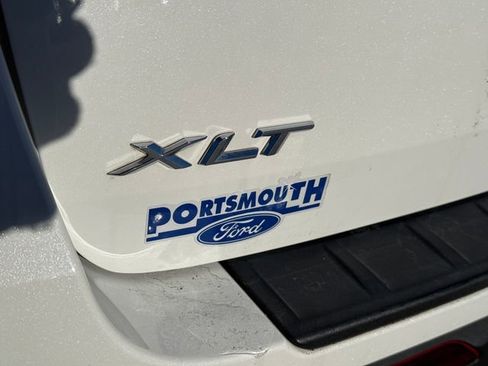 Used 2022 Ford Explorer XLT w/ Equipment Group 202A AWD/4WD image 19