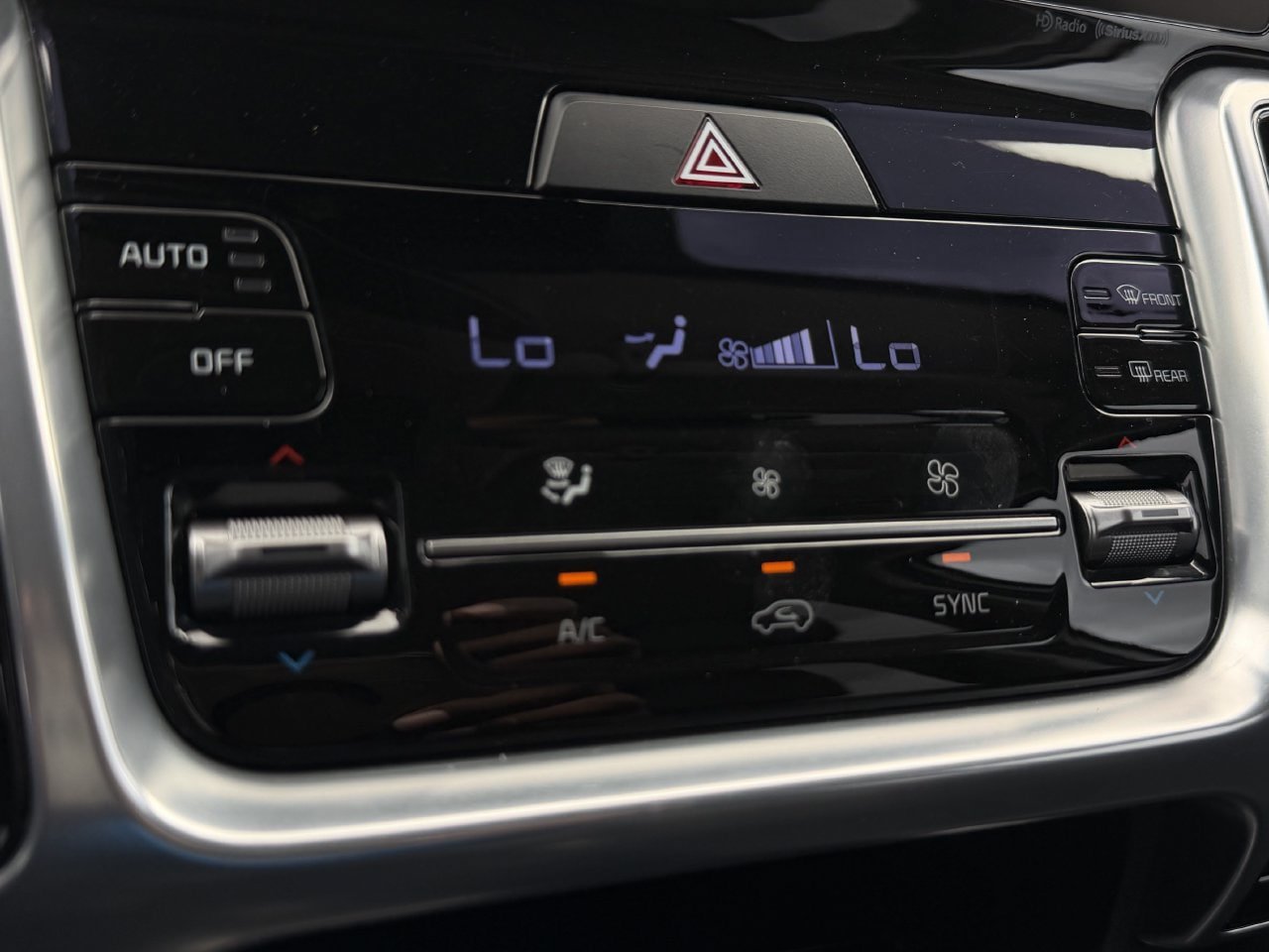 Used 2022 Kia Sorento SX AWD/4WD image 19