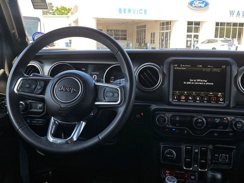 Used 2023 Jeep Wrangler Unlimited Rubicon 4xe AWD/4WD image 26