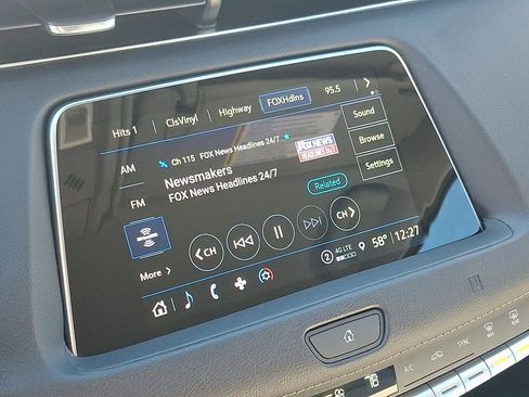 Certified 2021 Cadillac XT4 Premium Luxury w/ Cold Weather Package image 20