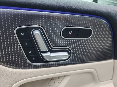 Used 2023 Mercedes-Benz GLB 250 image 11