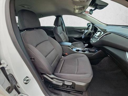 Used 2025 Chevrolet Malibu LT FWD image 18