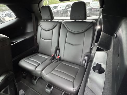 Used 2025 Cadillac XT6 Premium Luxury image 15