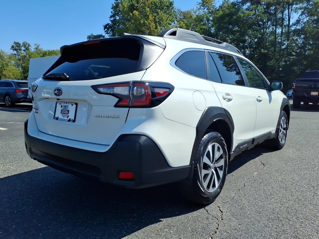 Certified 2025 Subaru Outback Premium AWD/4WD image 18