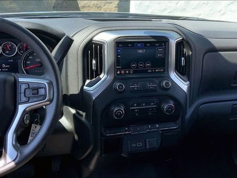 Used 2020 Chevrolet Silverado 1500 LT AWD/4WD image 6