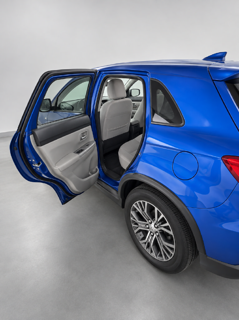 Used 2017 Mitsubishi Outlander Sport ES FWD image 4