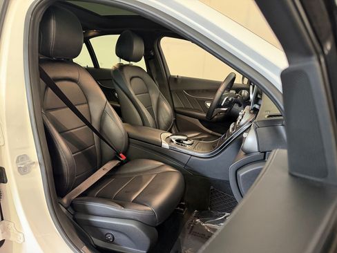Used 2015 Mercedes-Benz C 400 4MATIC image 32
