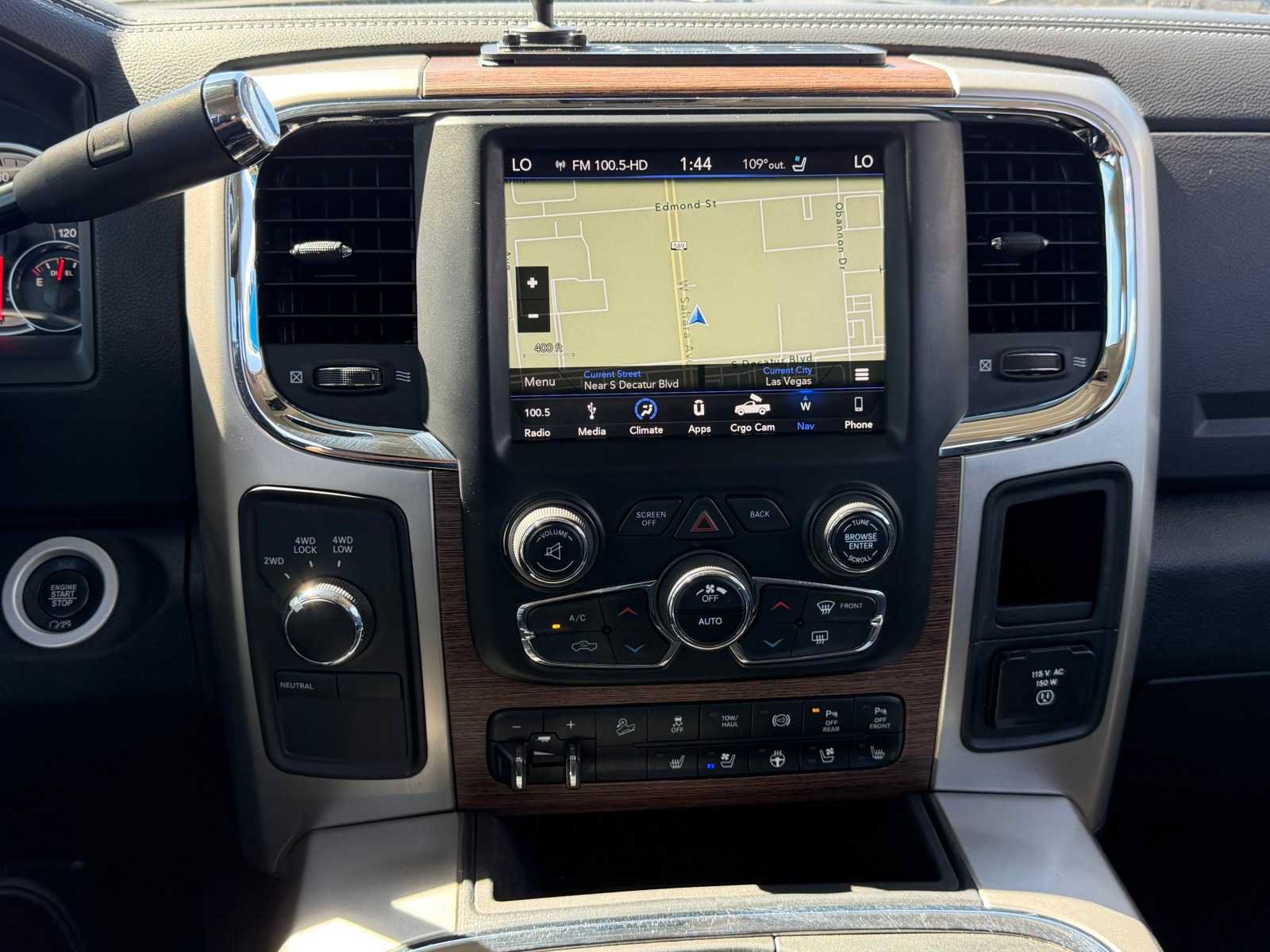 Used 2018 RAM 2500 Laramie w/ Off Road Package AWD/4WD image 20