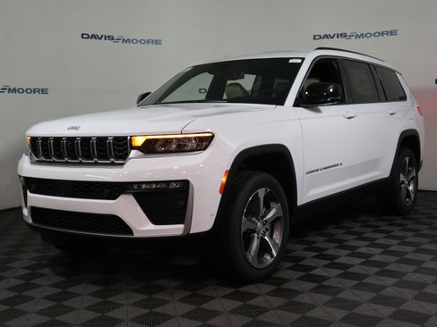 New 2026 Jeep Grand Cherokee L Limited AWD/4WD image 12