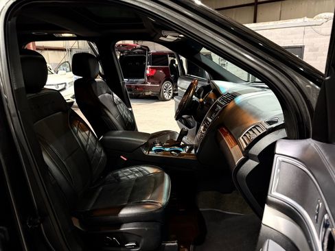 Used 2016 Ford Explorer Platinum AWD/4WD image 26