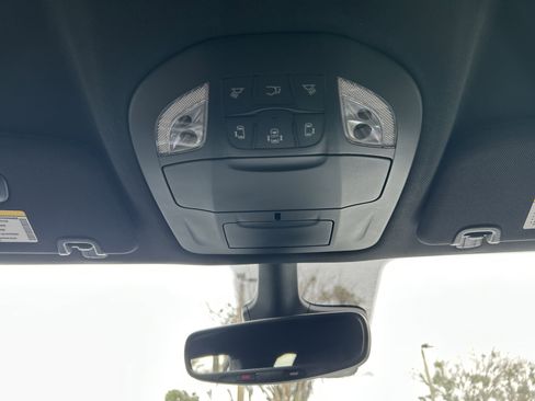 New 2026 Chrysler Pacifica Select w/ S Appearance Package image 32