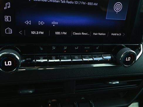 Used 2025 Chevrolet Colorado Trail Boss image 17