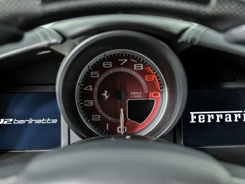 Used 2014 Ferrari F12 Berlinetta RWD image 30