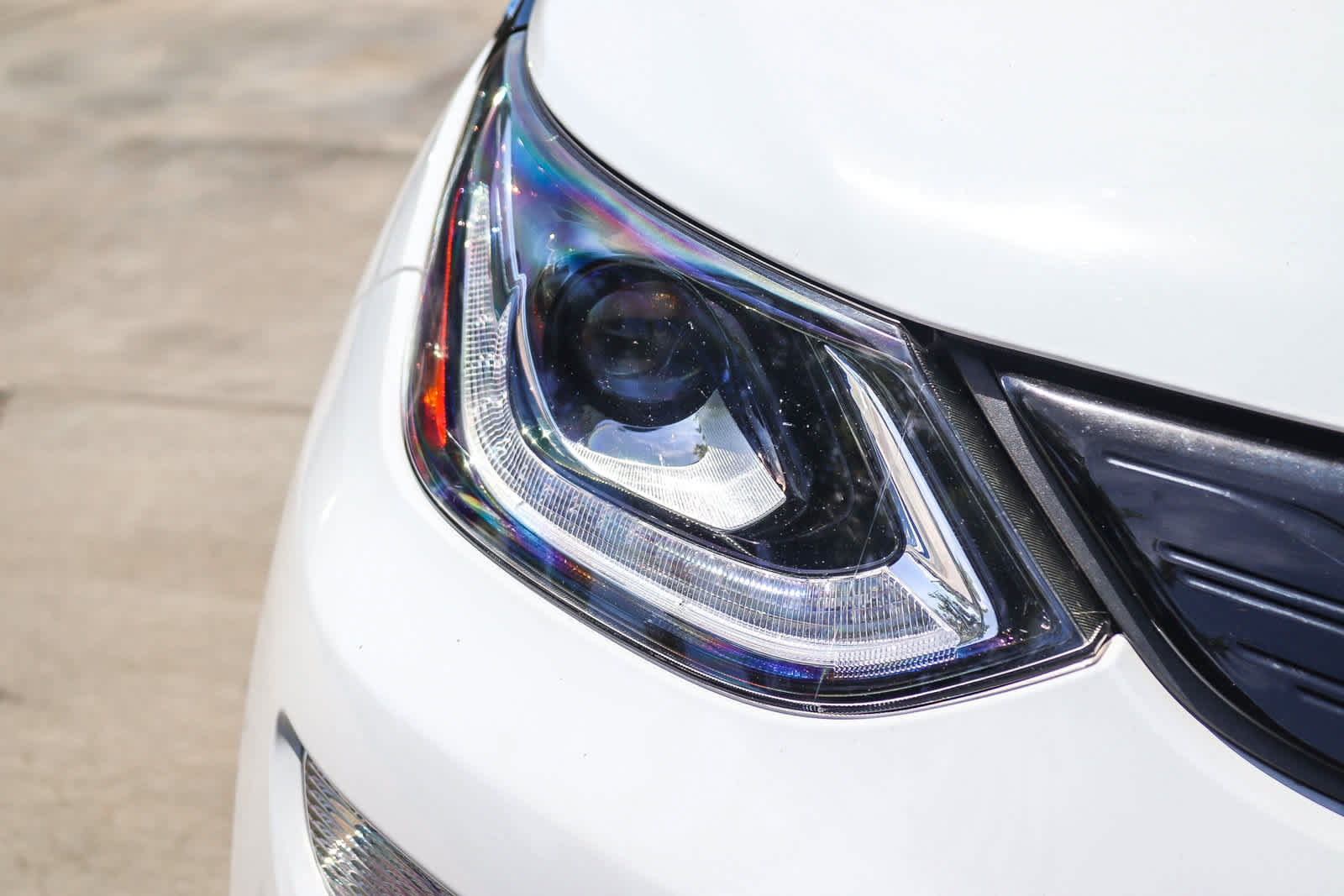 Used 2020 Chevrolet Bolt Premier w/ Infotainment Package FWD image 10