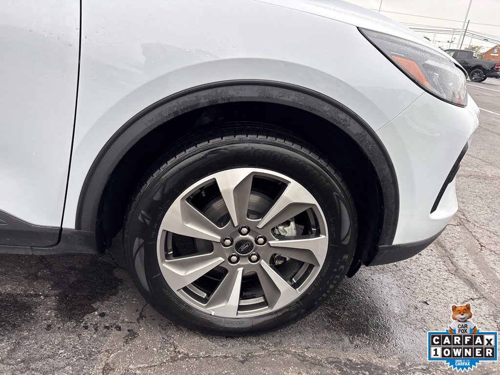 Used 2025 Ford Escape Platinum AWD/4WD image 12
