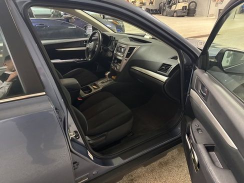 Used 2014 Subaru Outback 2.5i w/ Alloy Wheel Package image 18