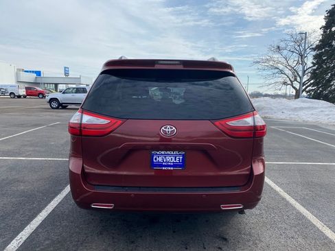 Used 2016 Toyota Sienna XLE w/ XLE Navigation Package image 6