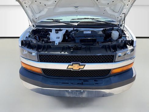 Used 2025 Chevrolet Express 2500 w/ Driver Convenience Package RWD image 24